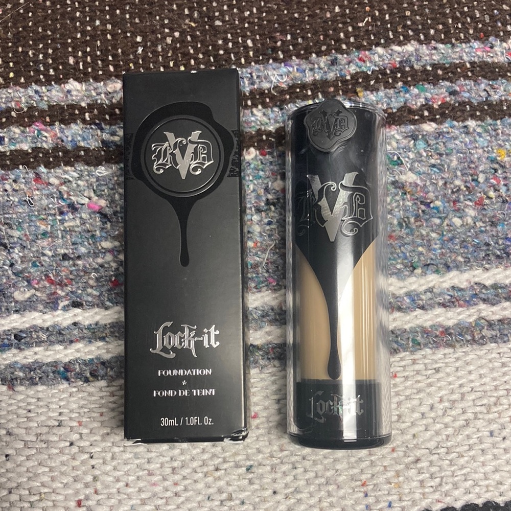KVD FOUNDATION SHADE LIGHT 4.5